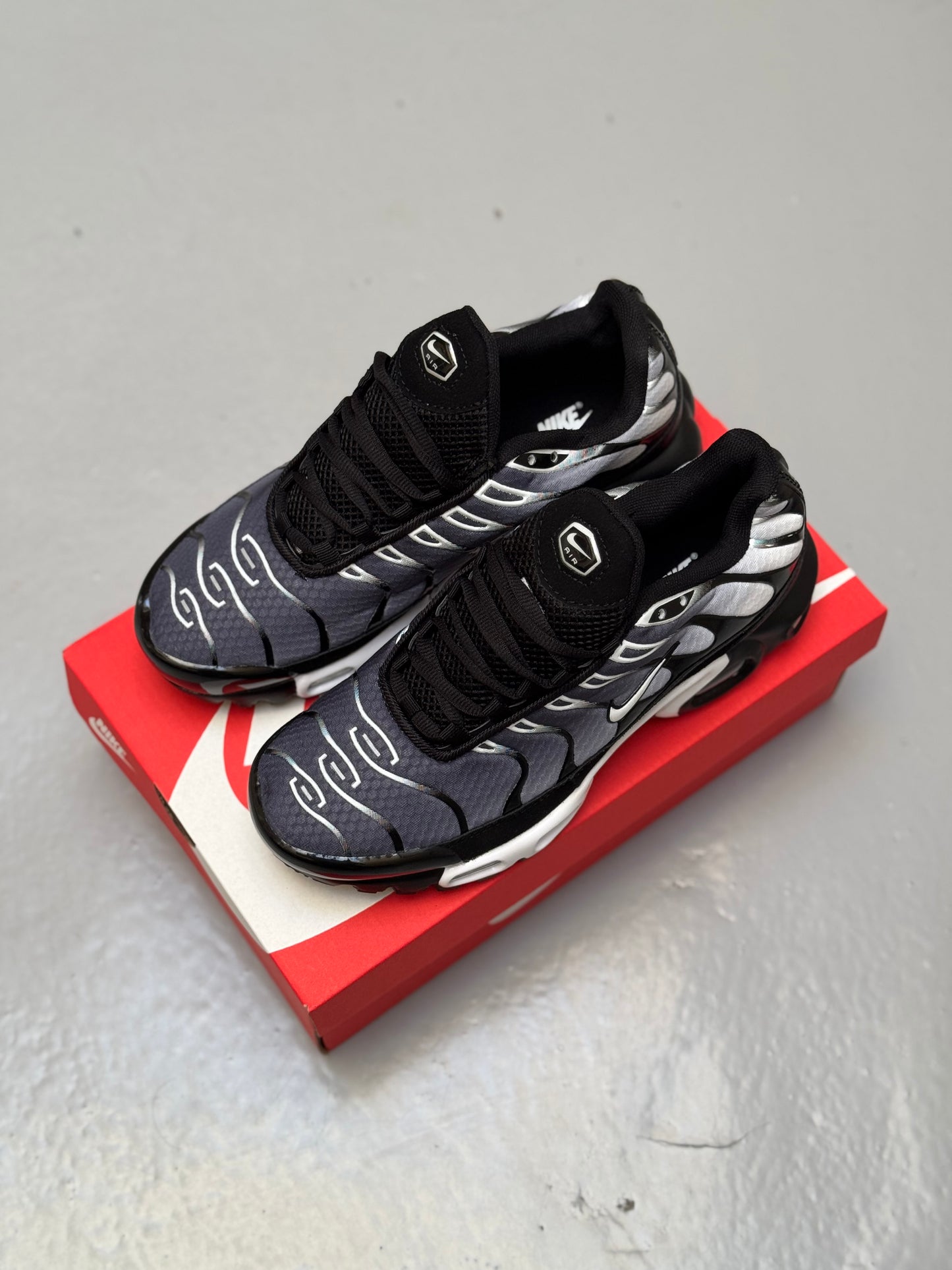 Nike Air Max Plus B\W
