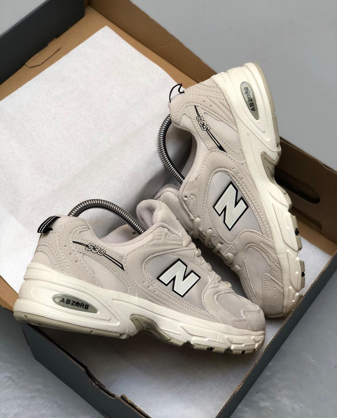 New Balance 530 Beige