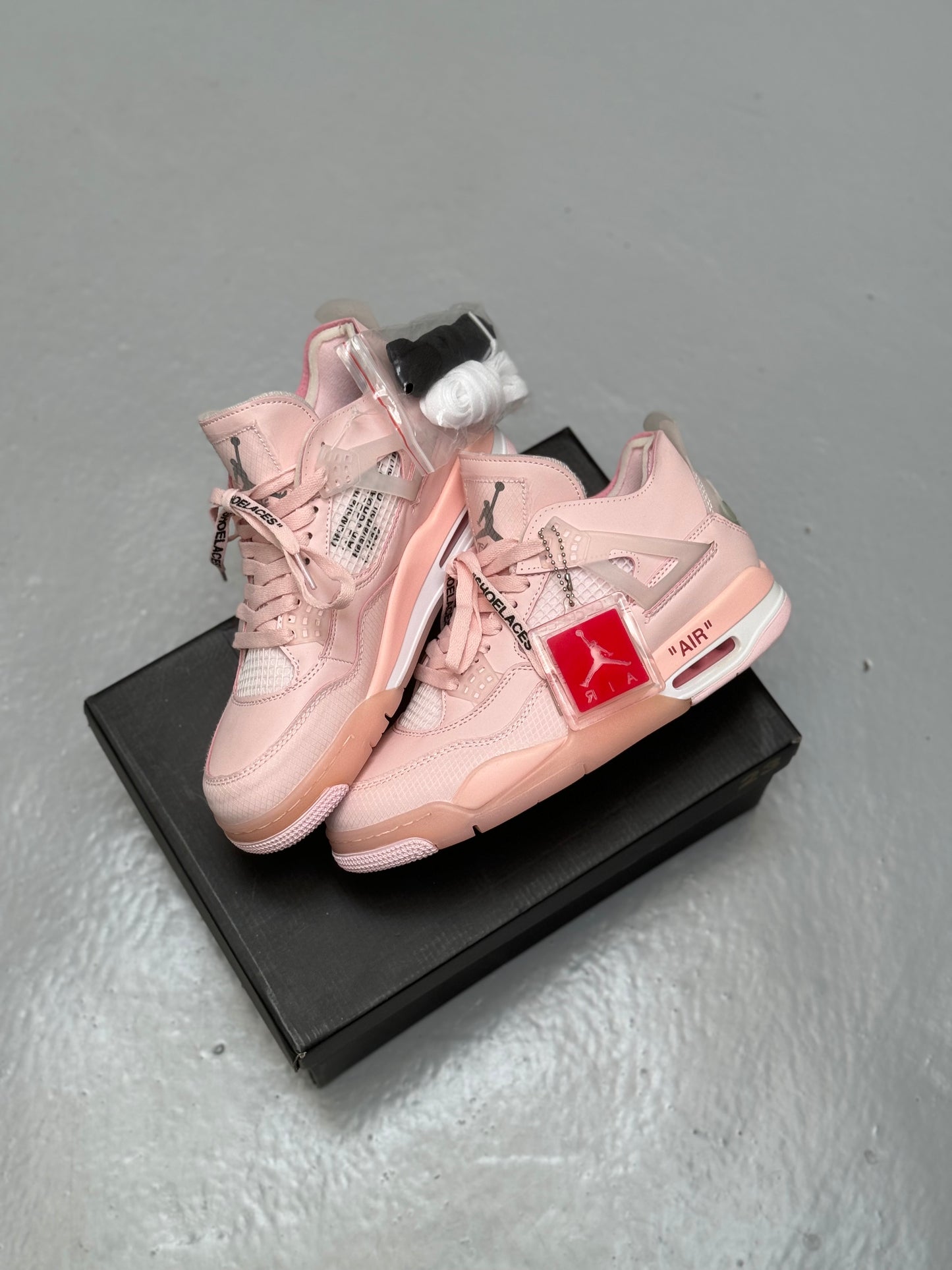 Jordan Retro 4 Pink