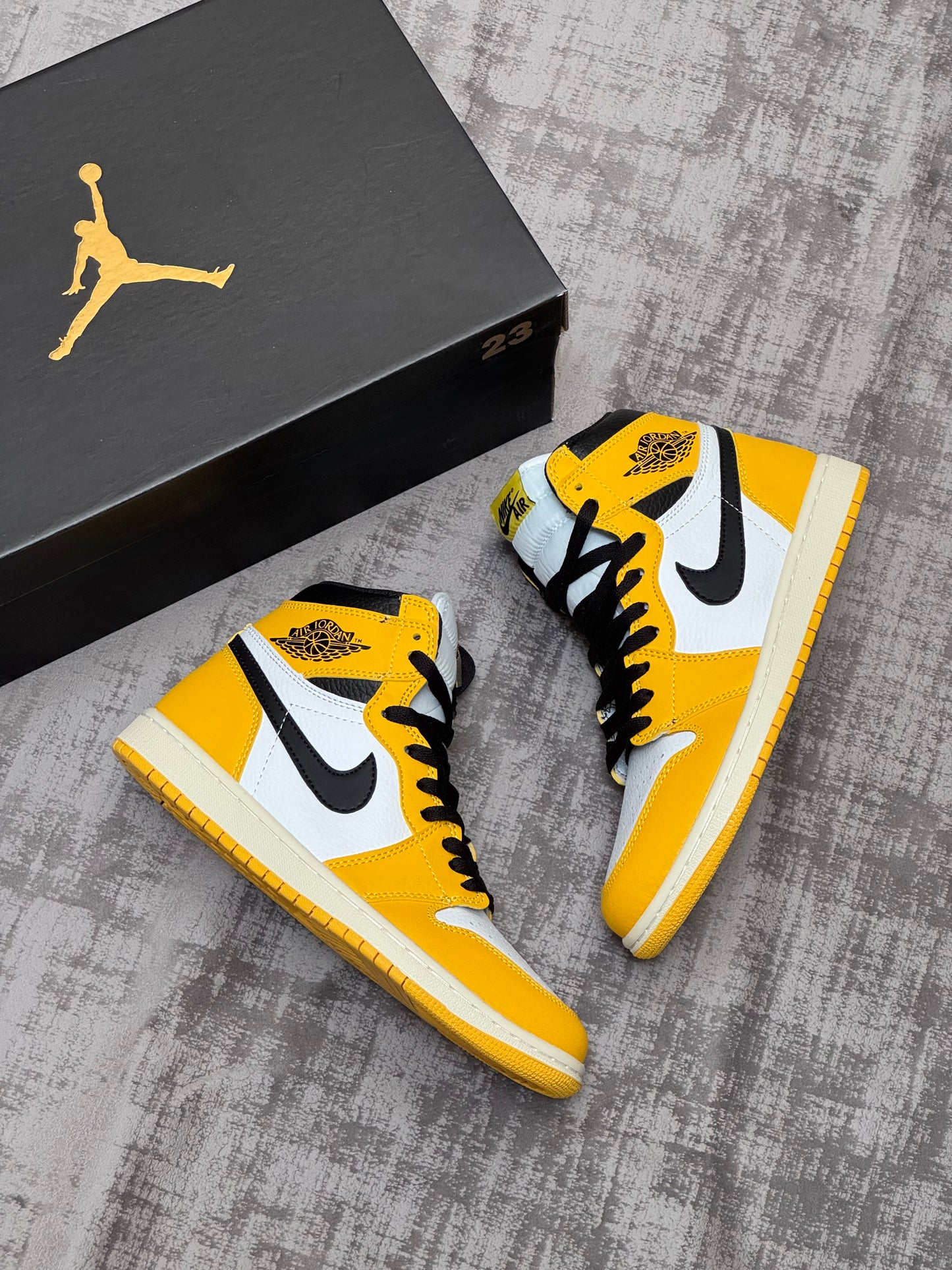 Nike Air Jordan 1 Retro High OG ‘Yellow Ochre’