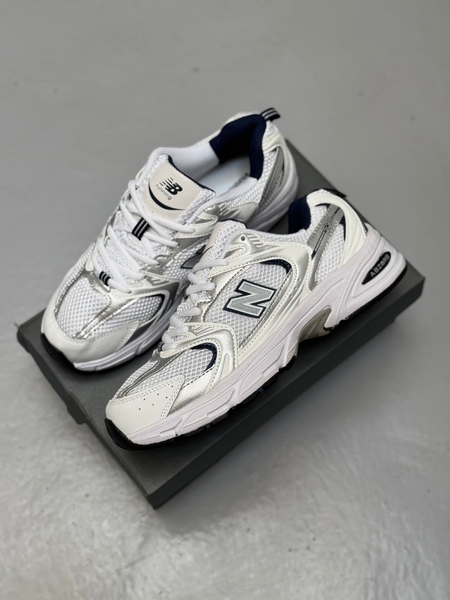 New Balance 530