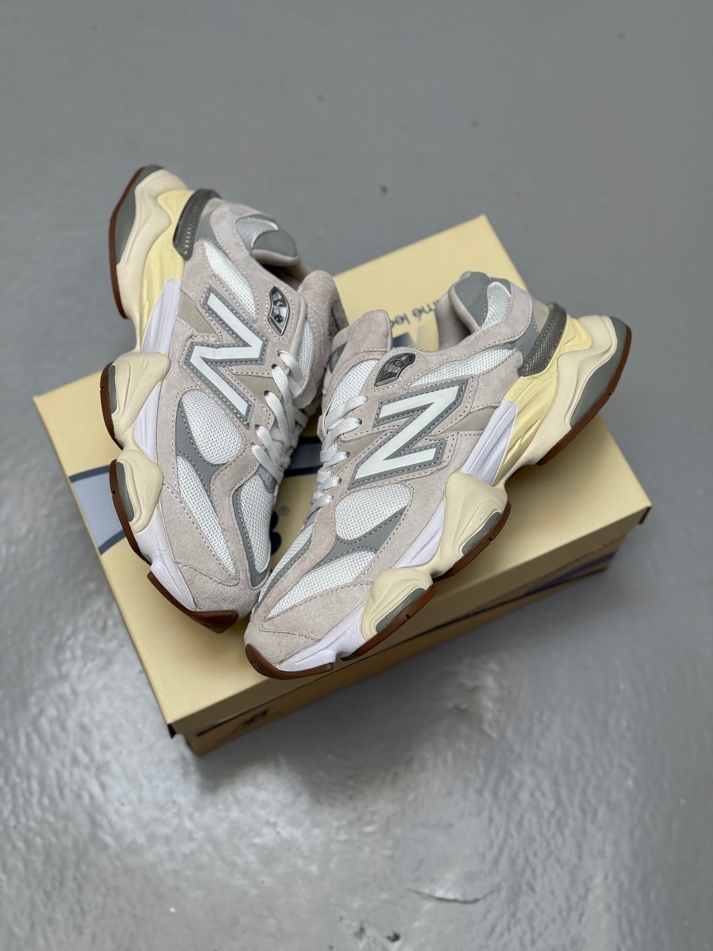New Balance 9060