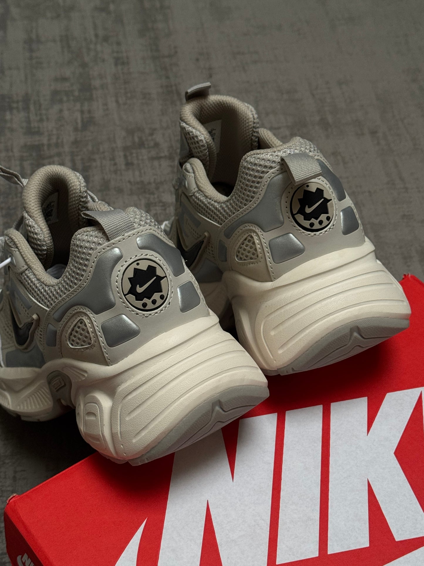 Nike V2K Run