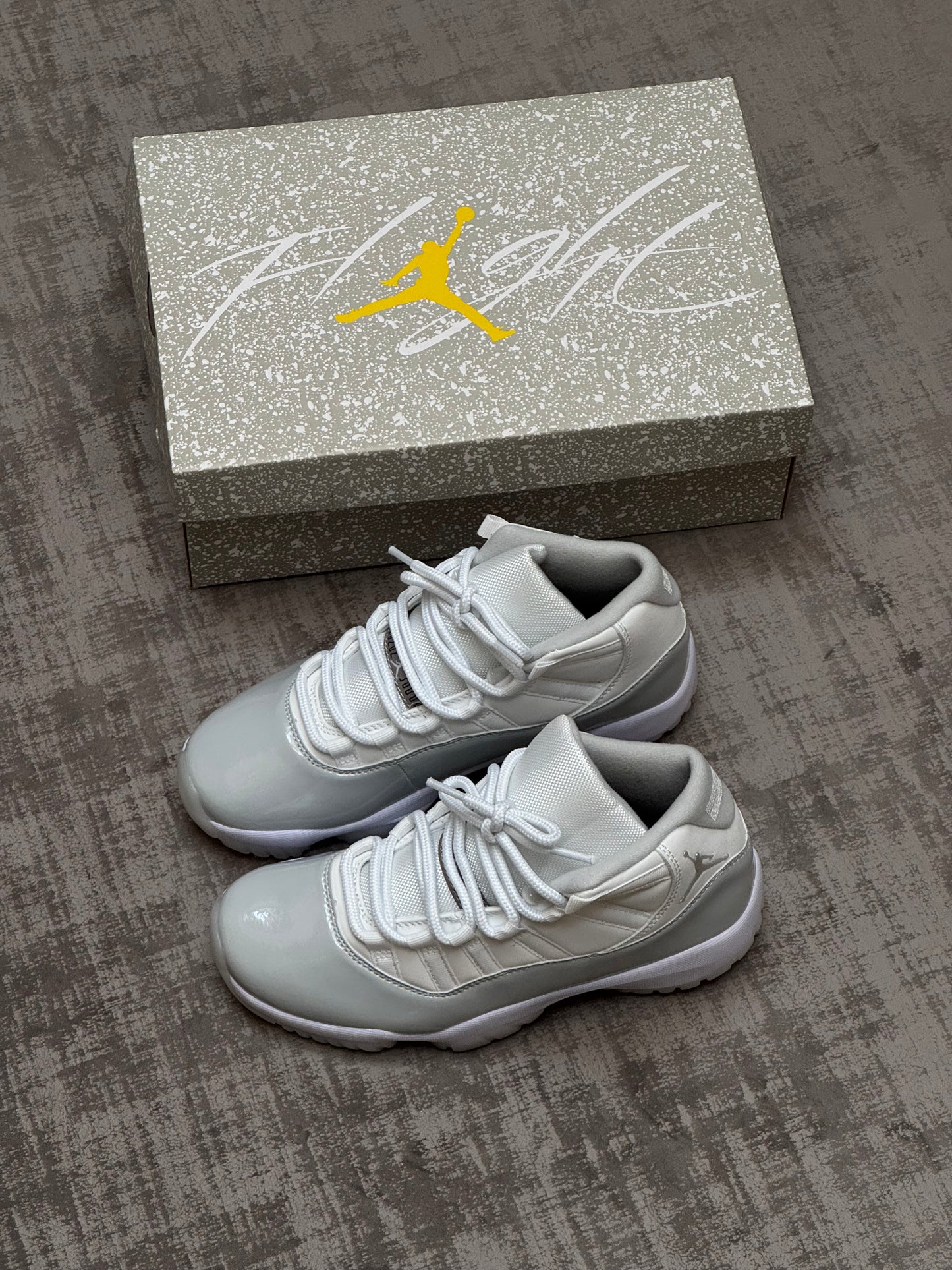 Air Jordan Retro 11 | Gris