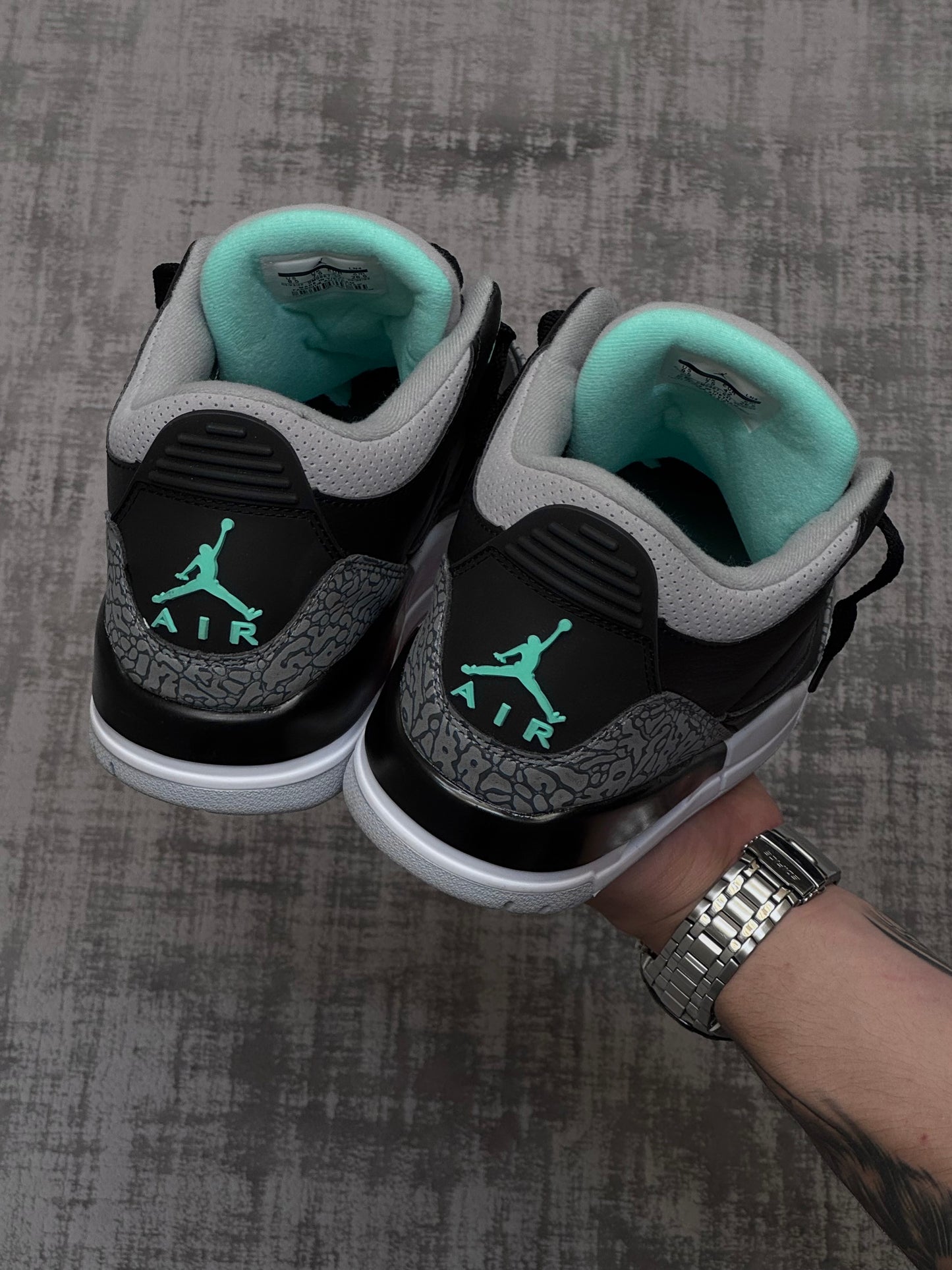 Air Jordan Retro 3 "Green Glow"
