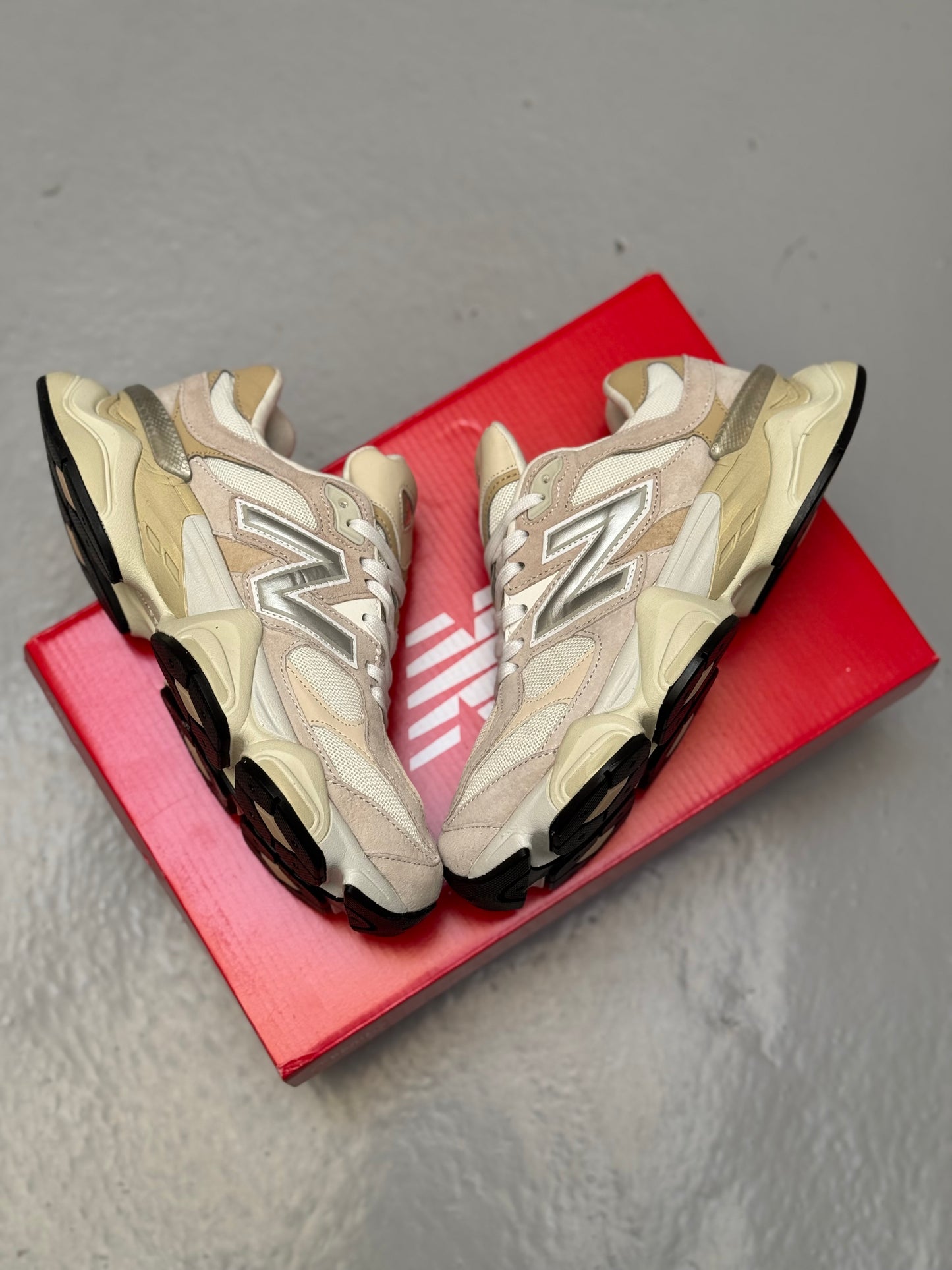 New Balance 9060 Beige