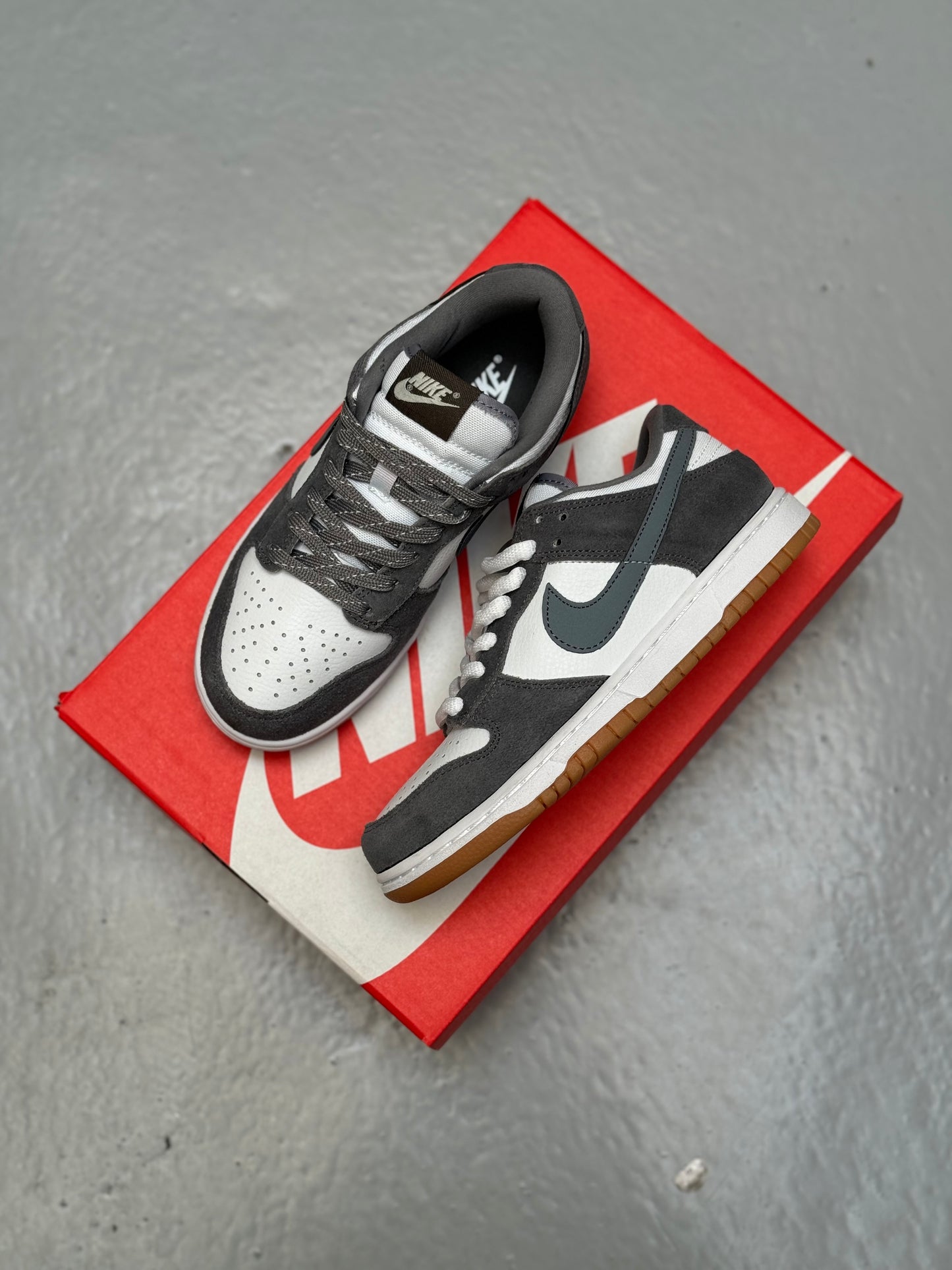 Nike Dunk Low Smoke Grey Gum 3M Swoosh