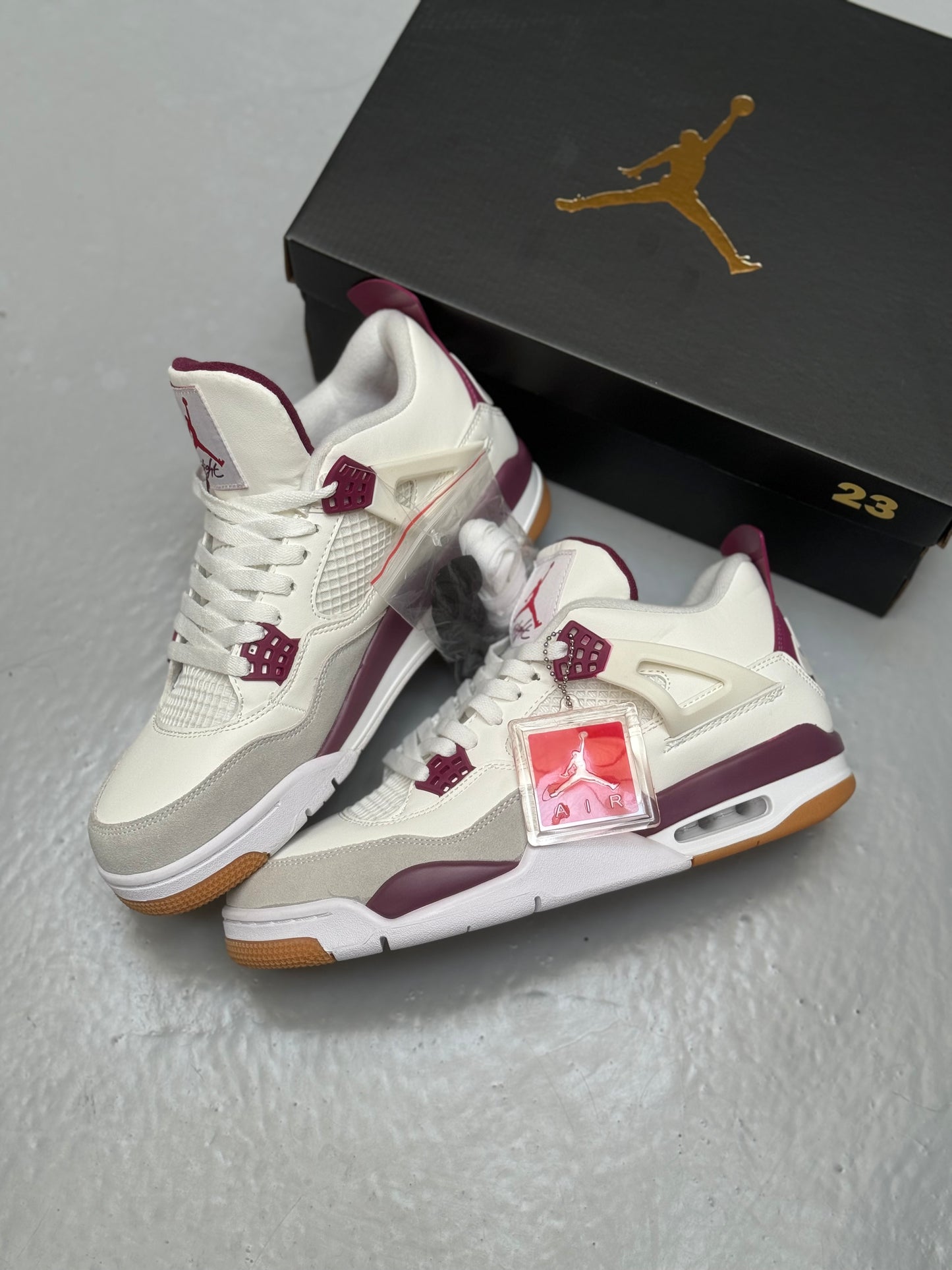 Jordan Retro 4 Purple