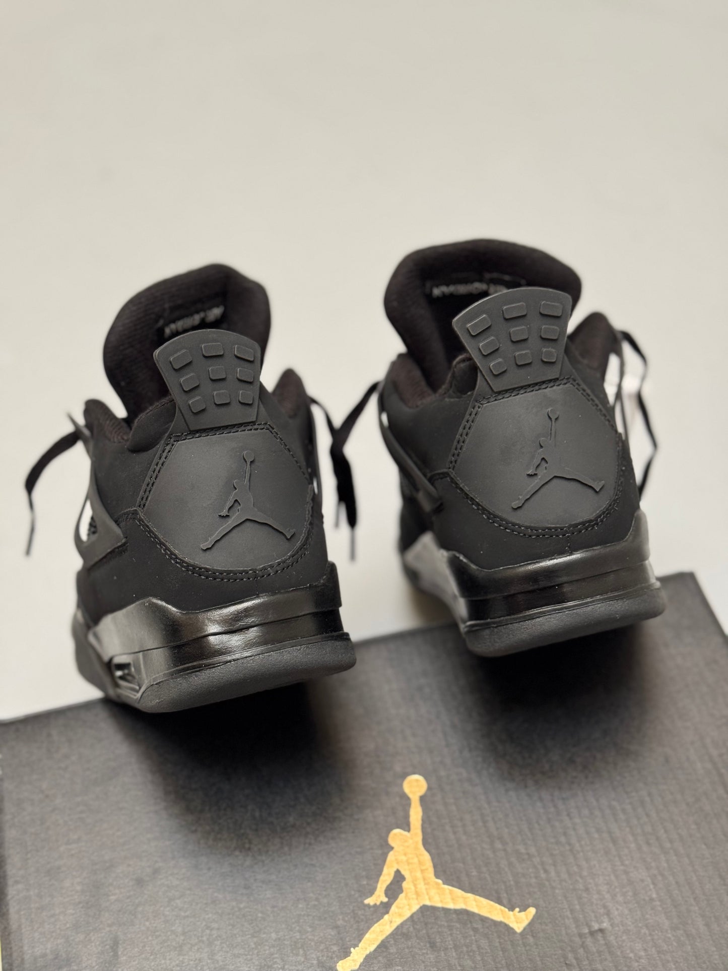Air Jordan Retro 4 Black Cat