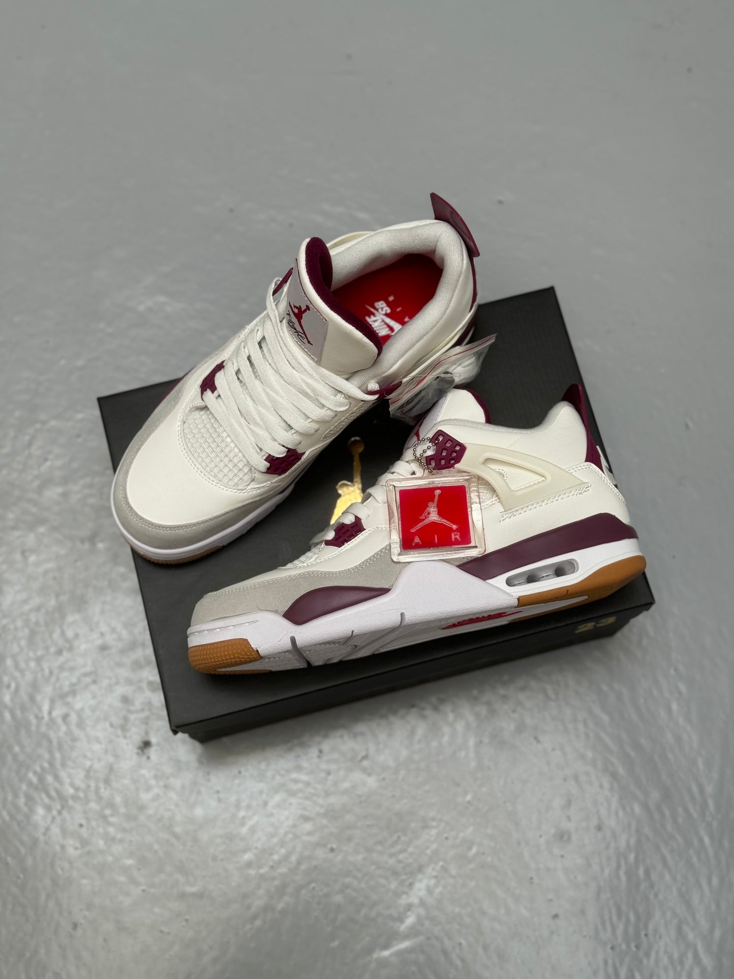 Jordan Retro 4 Purple