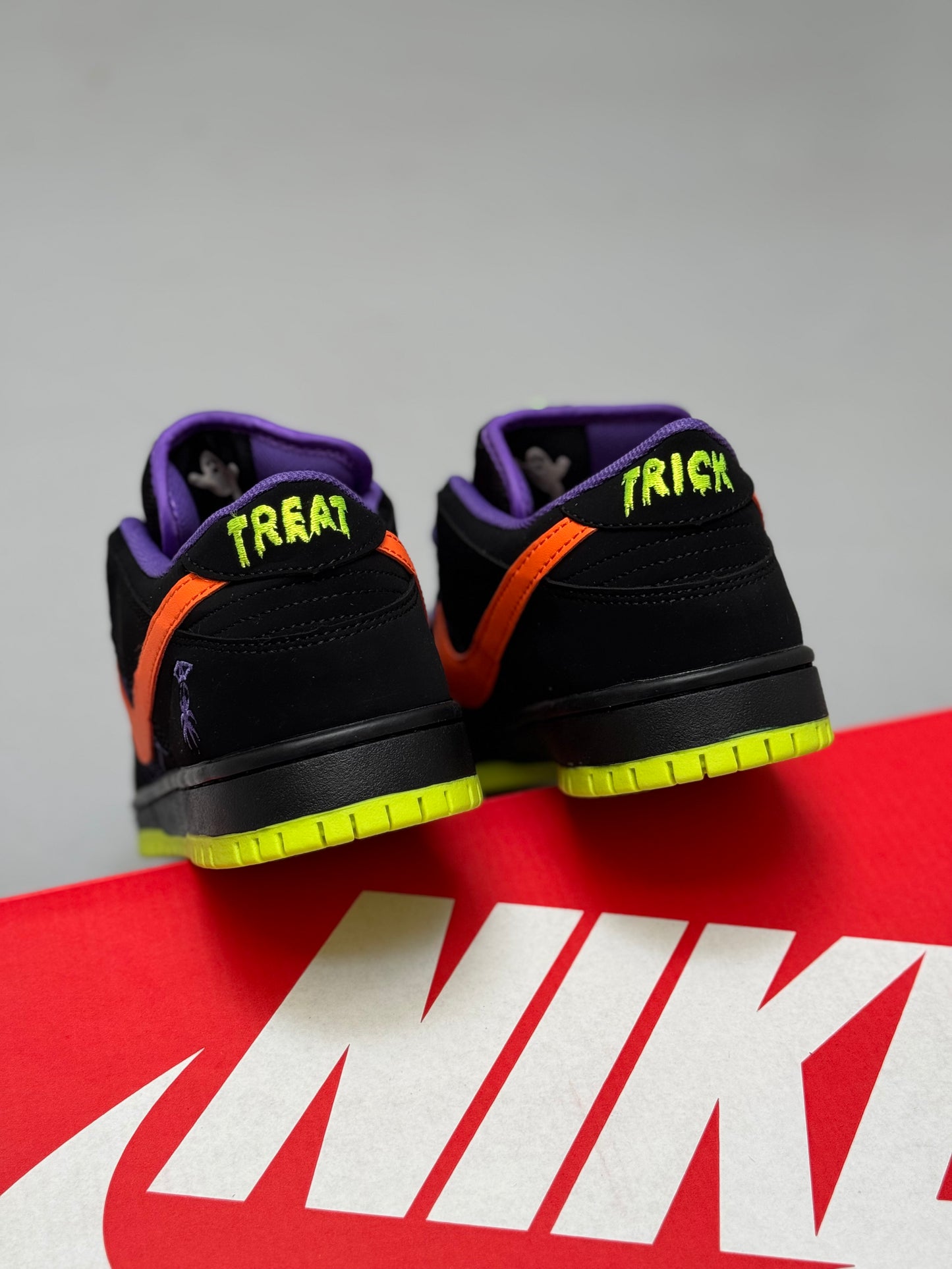 Nike SB Dunk Low “Night of Mishief”