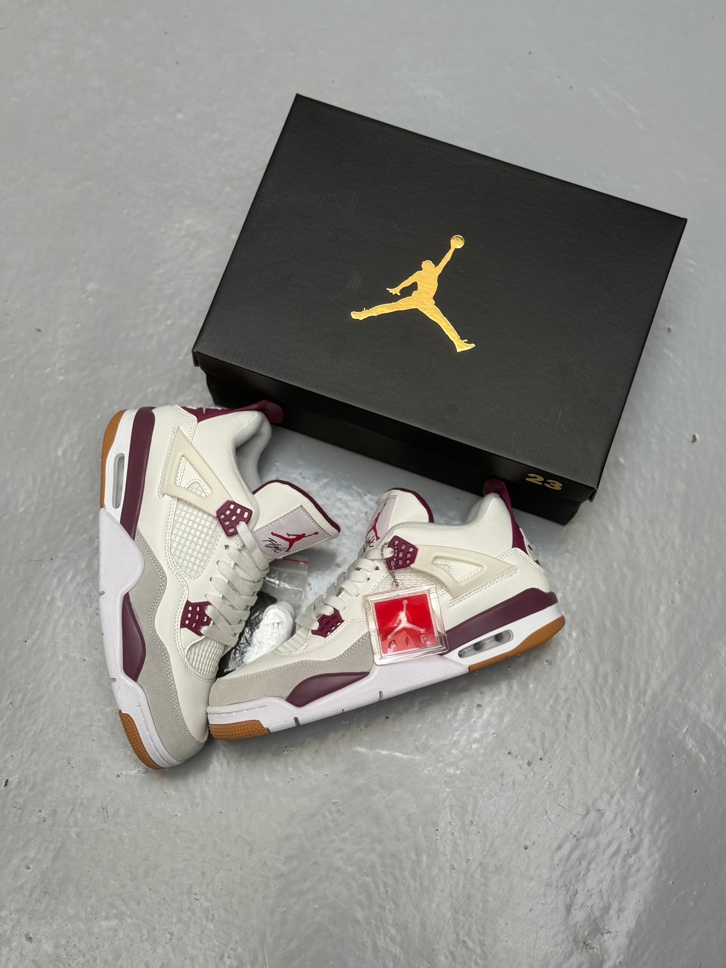 Jordan Retro 4 Purple