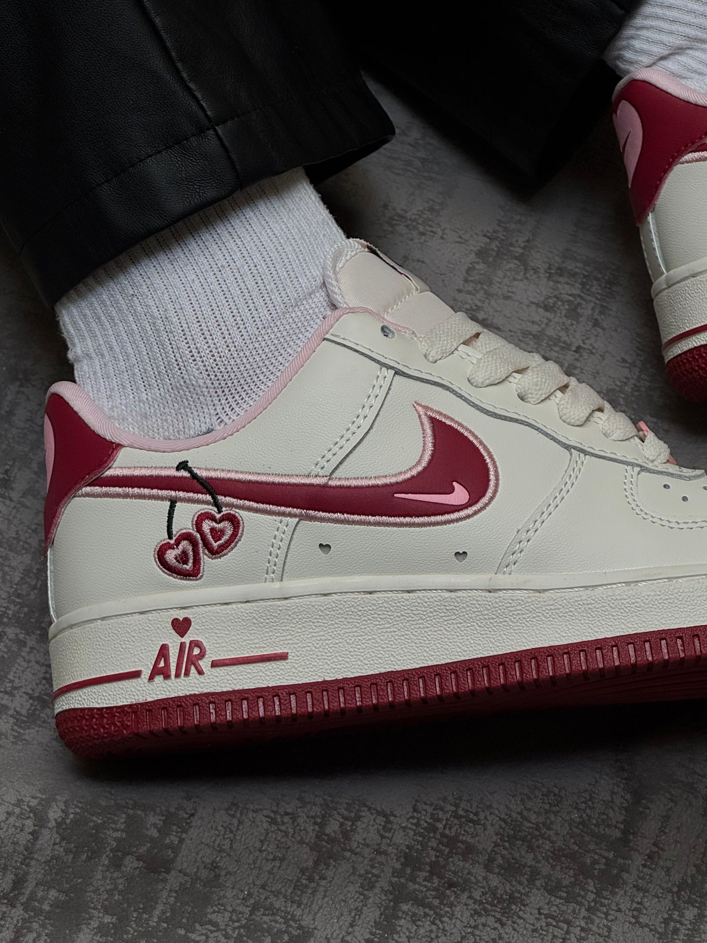 Nike Air Force One “San Valentín”