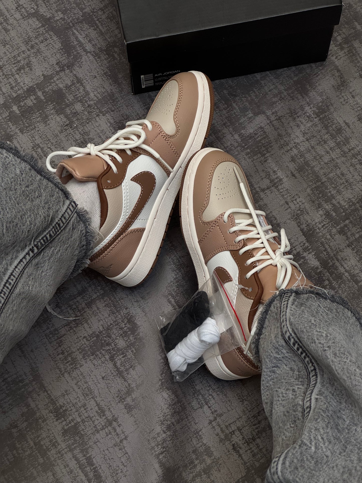 Air Jordan 1 Low “Tan Brown”