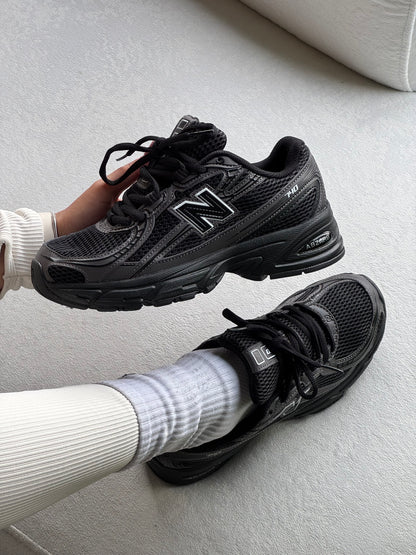 New Balance 740