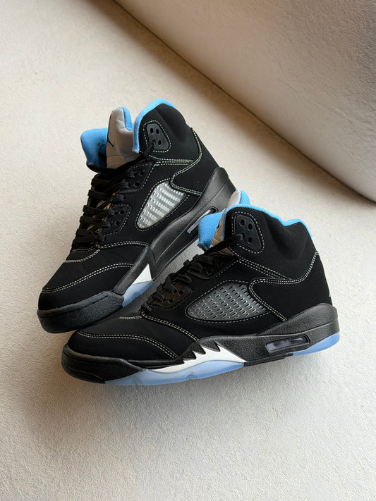 Air Jordan 5 Retro "Black Carolina"
