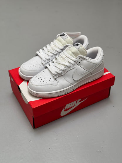 Nike Dunk Low Triple White