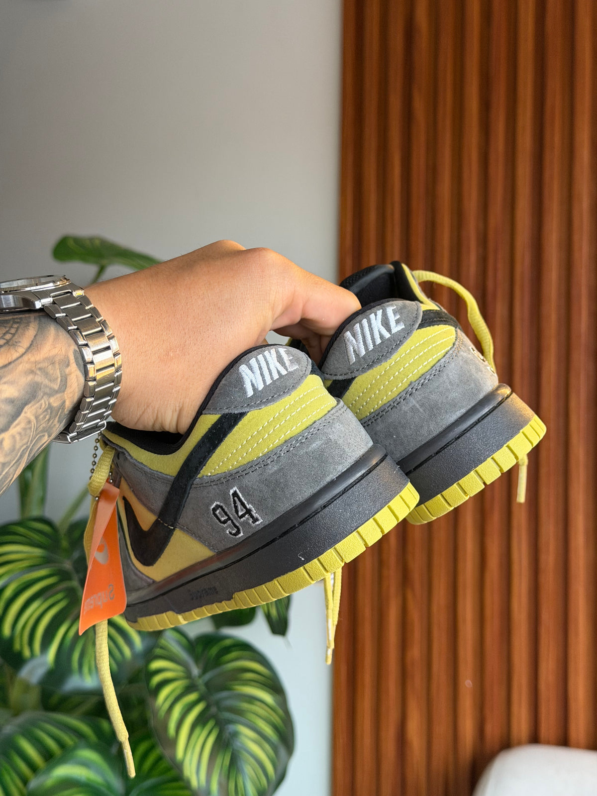 Nike SB Dunk Low x Supreme