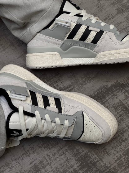 Adidas Forum Low B&W