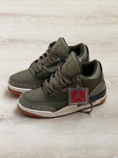 Air Jordan 3 Retro "Medium Olive" / "Family Affair"
