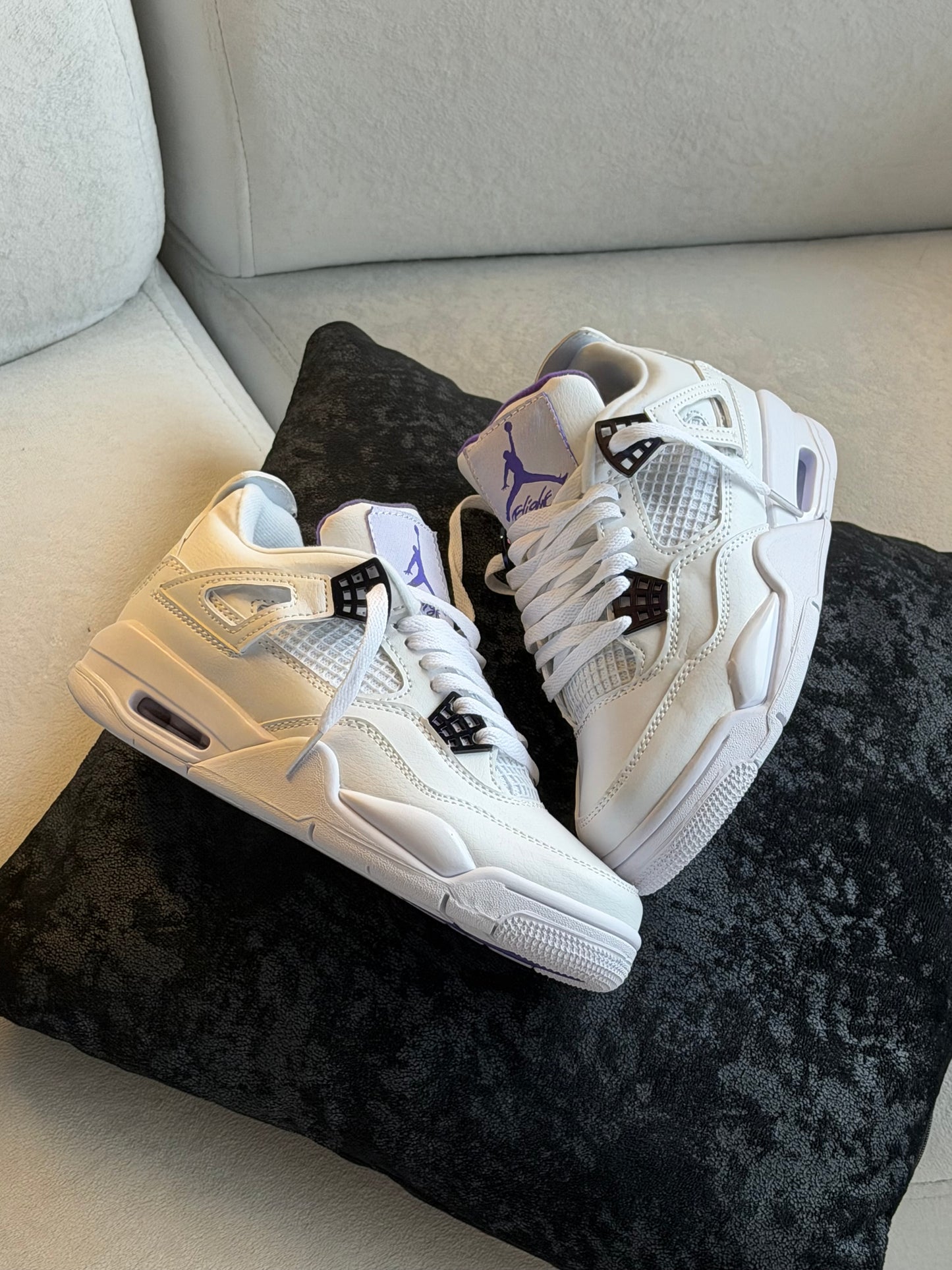 Air Jordan 4 Retro "Metallic Purple"