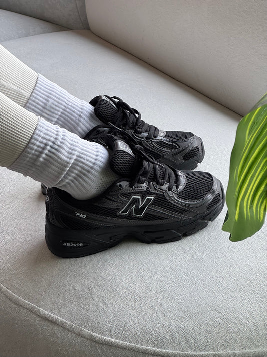New Balance 740