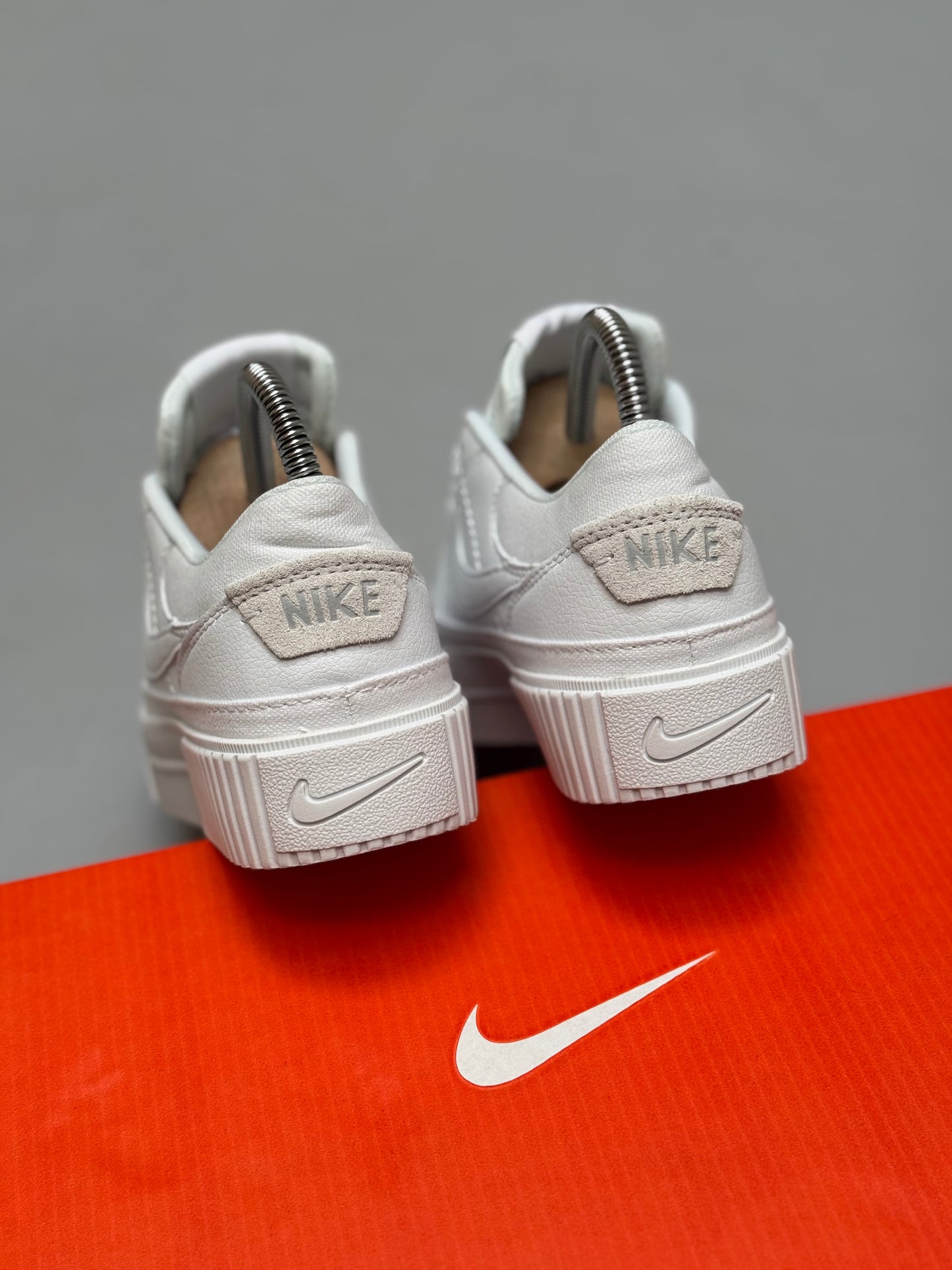 Nike Court Legacy