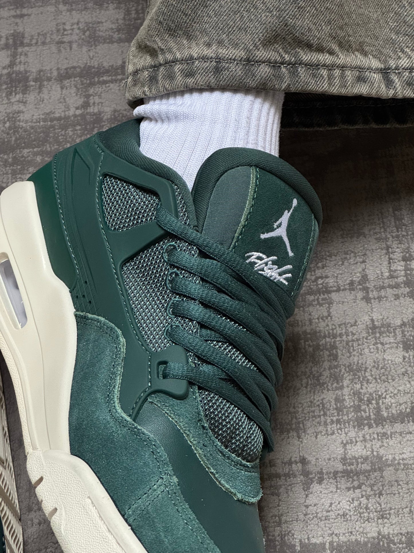 Jordan 4 RM