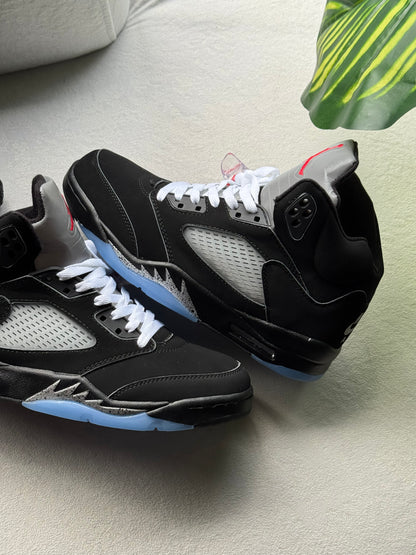 Jordan 5 Retro OG "Black Metallic Reimagined"