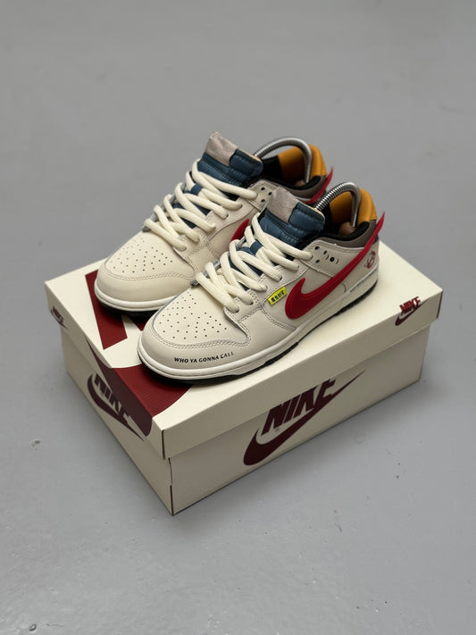 Nike SB Dunk Low x Los Cazafantasmas
