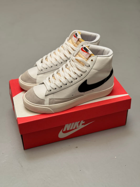 Nike Blazer Mid 77