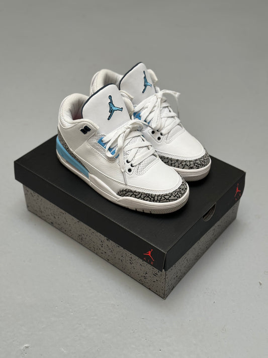 Air Jordan Retro 3 UNC