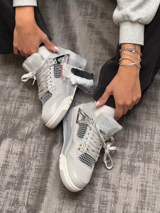 Air Jordan Retro 4 “Frozen Moments”