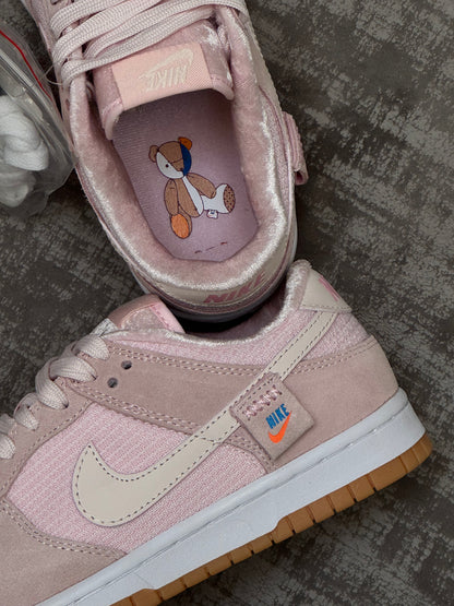 Nike Dunk Low Se Teddy Bear