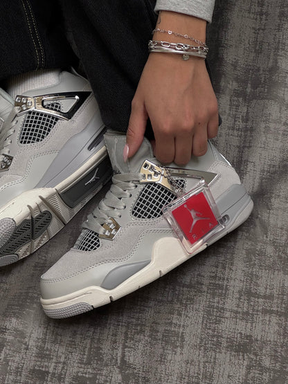 Air Jordan Retro 4 “Frozen Moments”