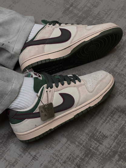 Nike SB Dunk Low