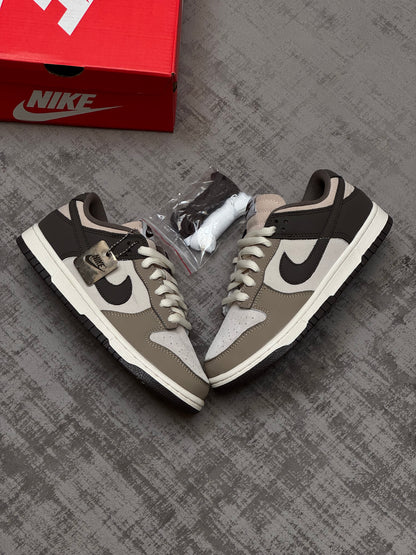Nike SB Dunk Otomo