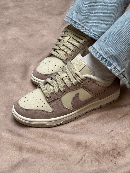 Nike Dunk Low SE Sand drift