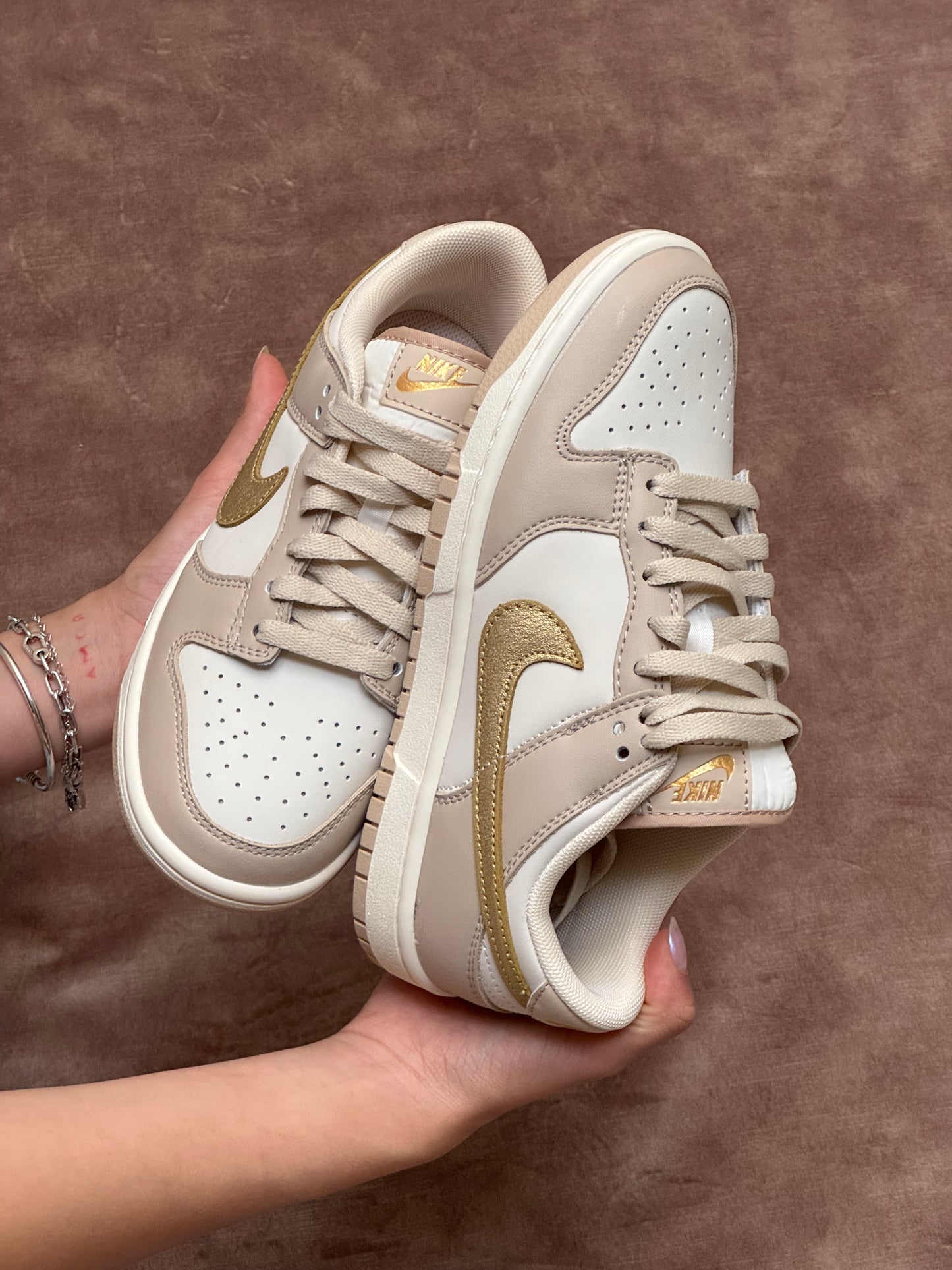 Nike Dunk Low “Phamtom Gold”