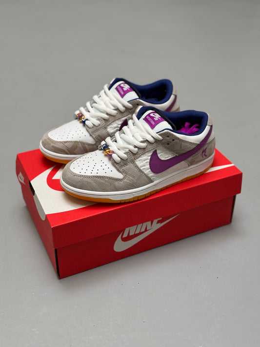 Nike SB Dunk Low x Rayssa Leal