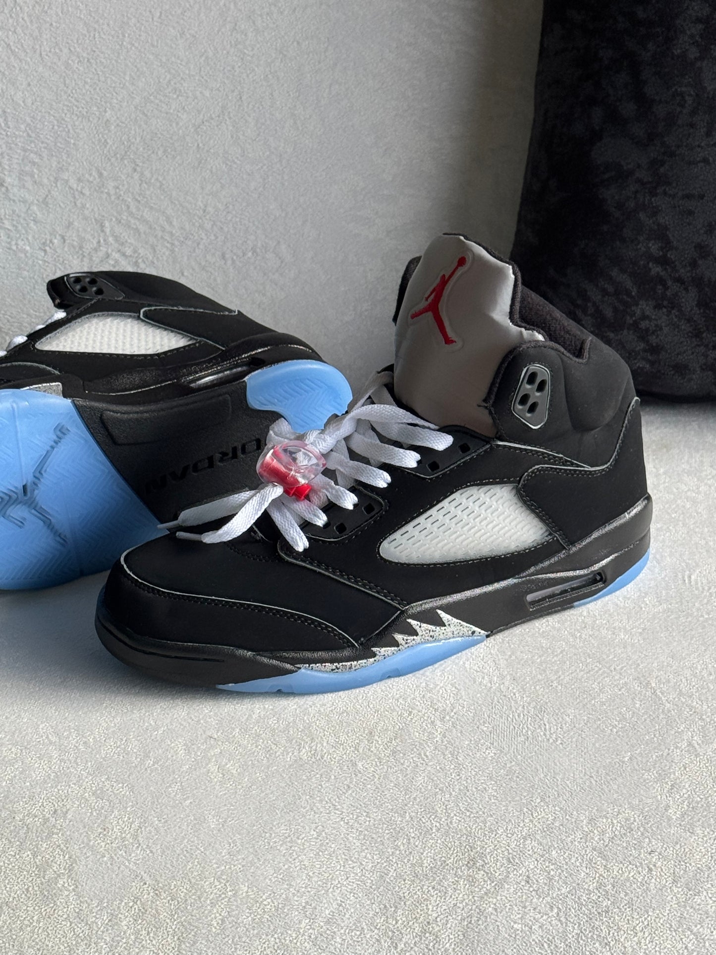 Jordan 5 Retro OG "Black Metallic Reimagined"