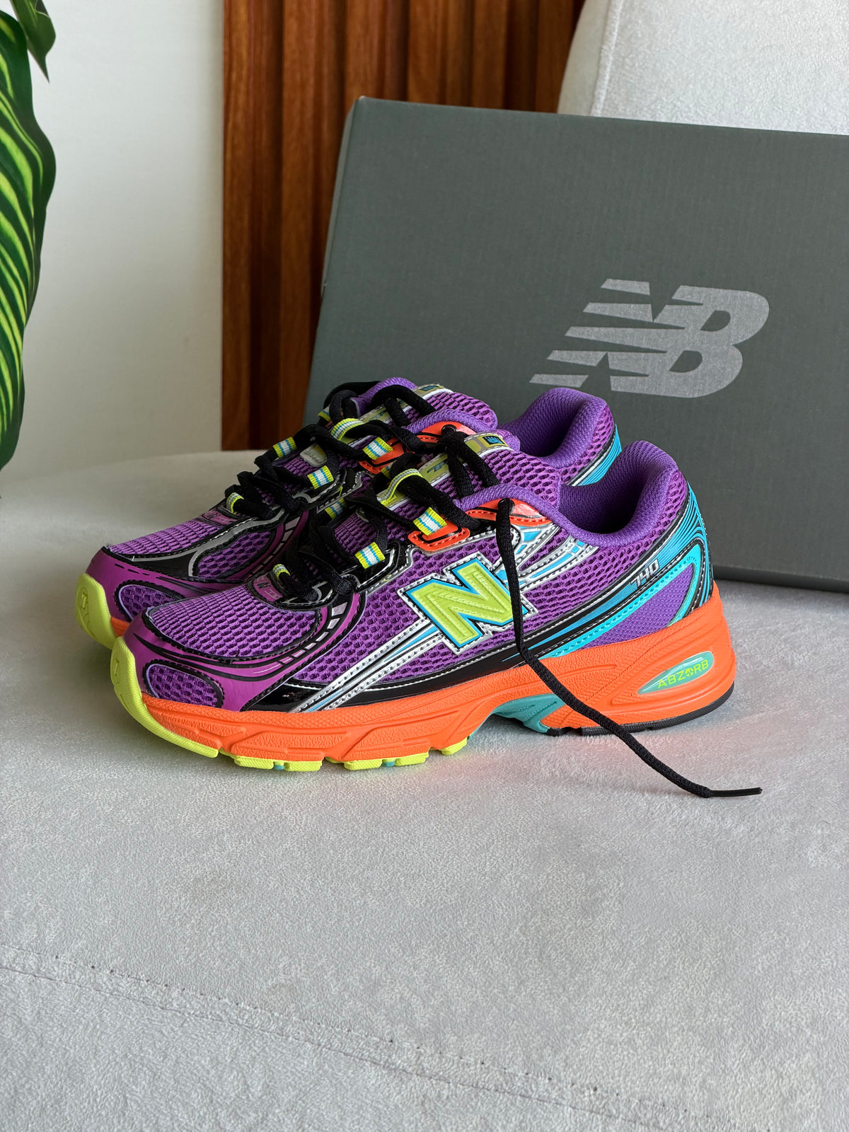 New Balance 740