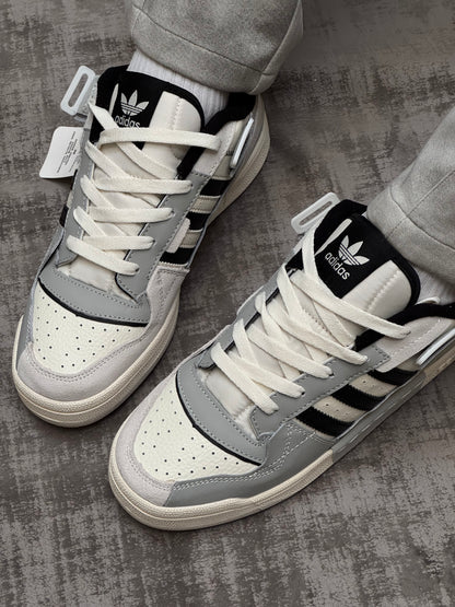 Adidas Forum Low B&W