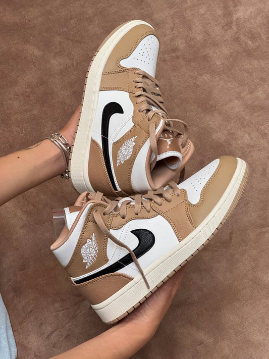 Air Jordan 1 Mid