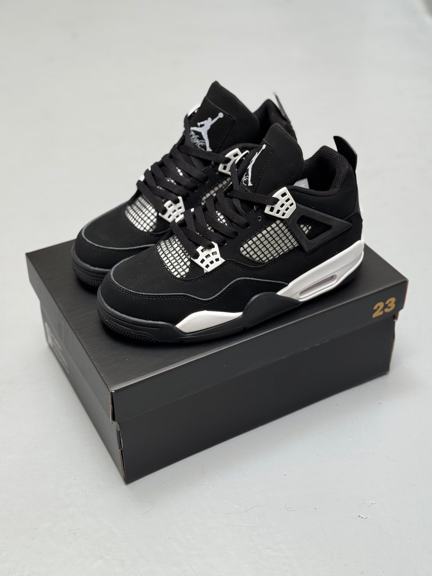 Air Jordan Retro 4 White Thunder