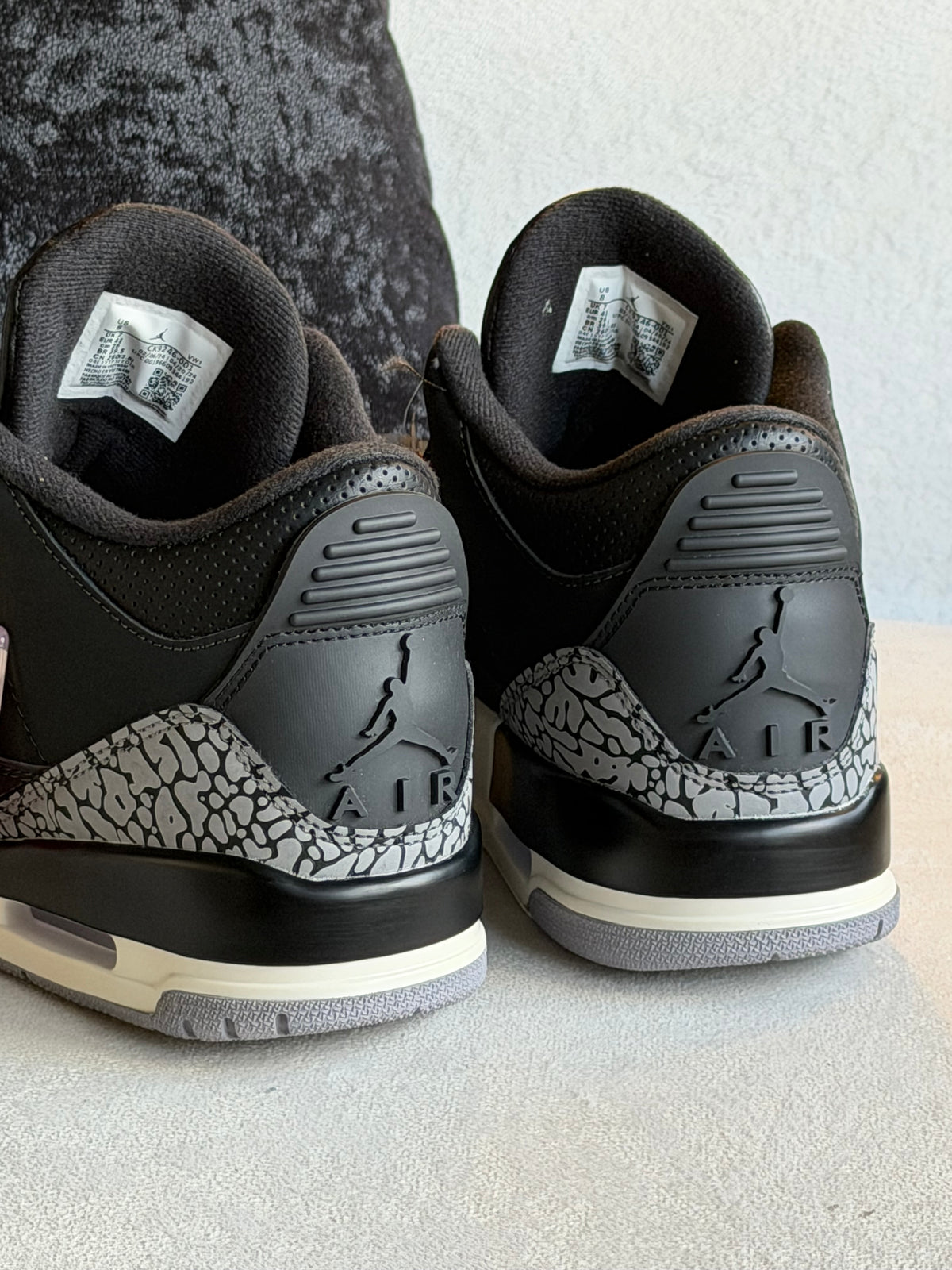 Air Jordan Retro 3 Cement