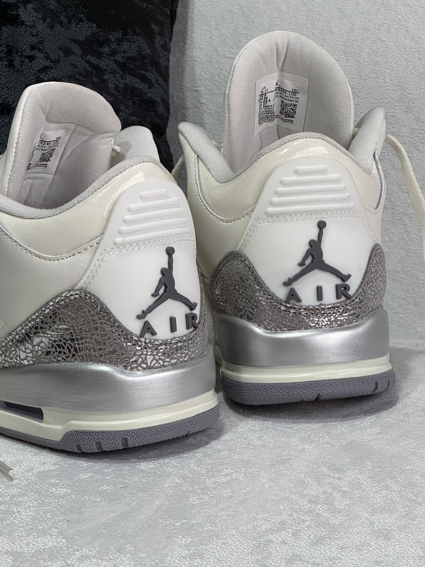 Air Jordan Retro 3 Cement