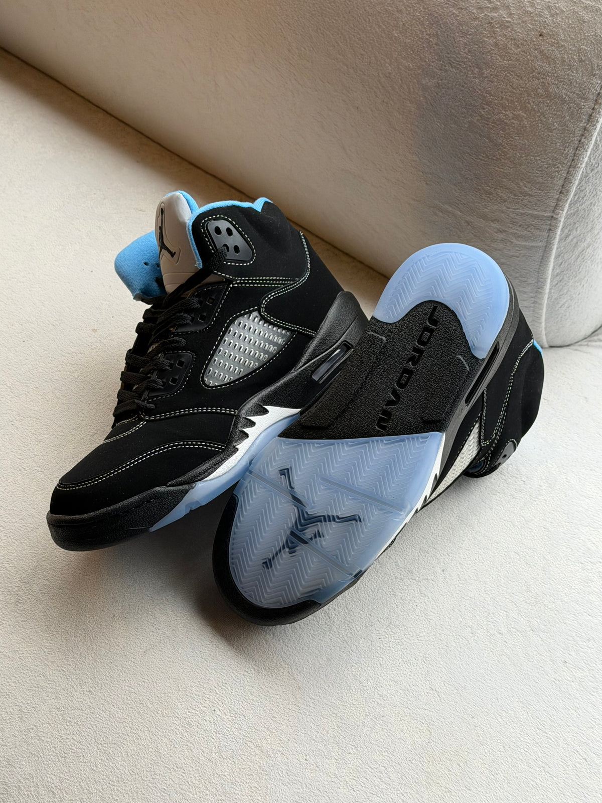 Air Jordan 5 Retro "Black Carolina"