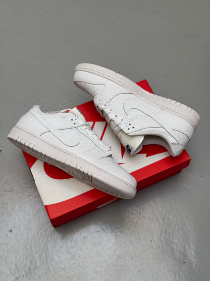 Nike Dunk Low Triple White