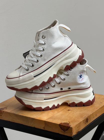 Converse Run Star Hike